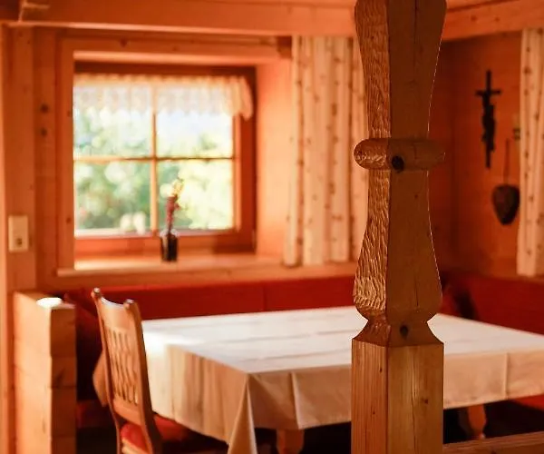 Fuerstenhof * צל אם צילר